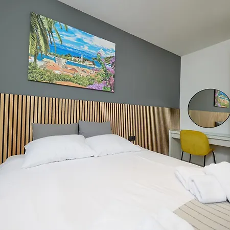 Urban Apartamento Ražanj